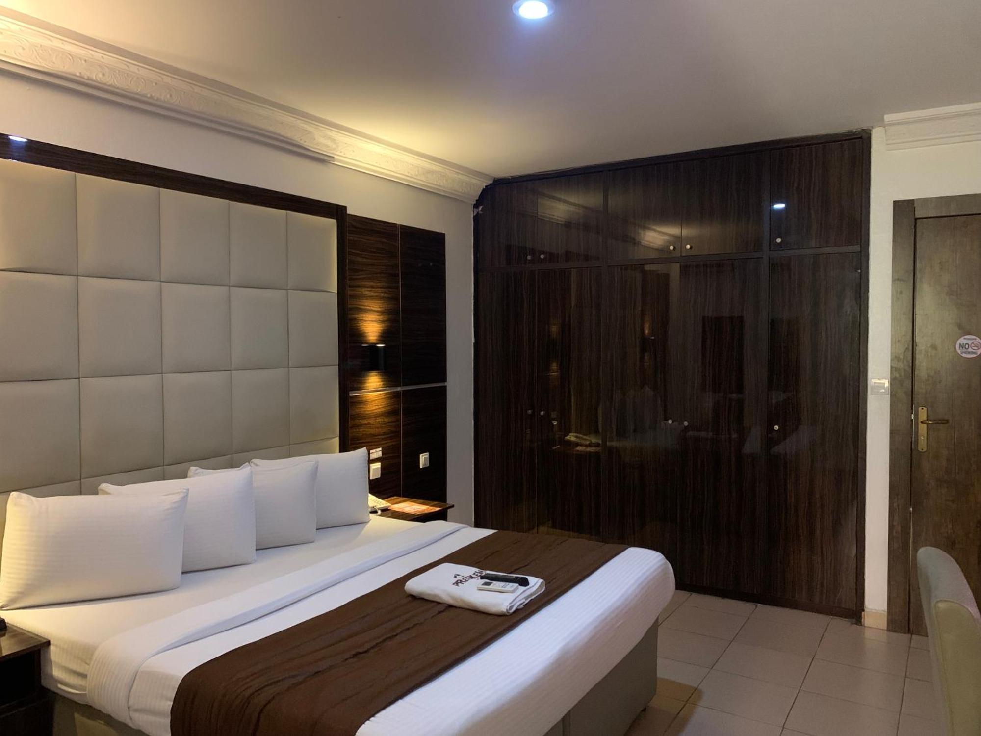 Presken Hotels @ Victoria Island Apese Exterior photo